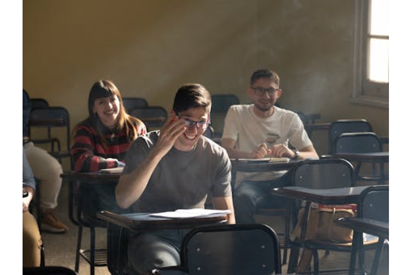 Real IELTS Writing Task 2 — University Online Courses (Band 8.5+) — Q2/2026